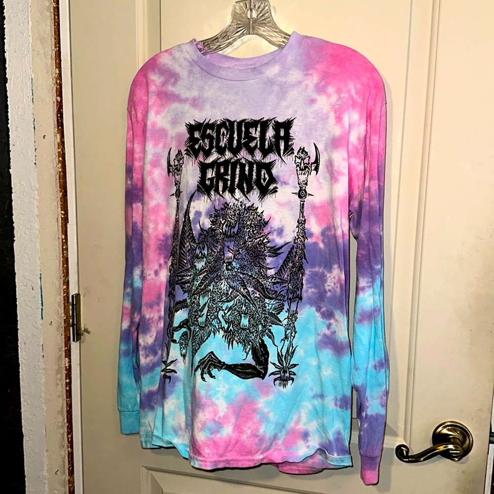 Escuela Grind Tie-Dye Long Sleeve